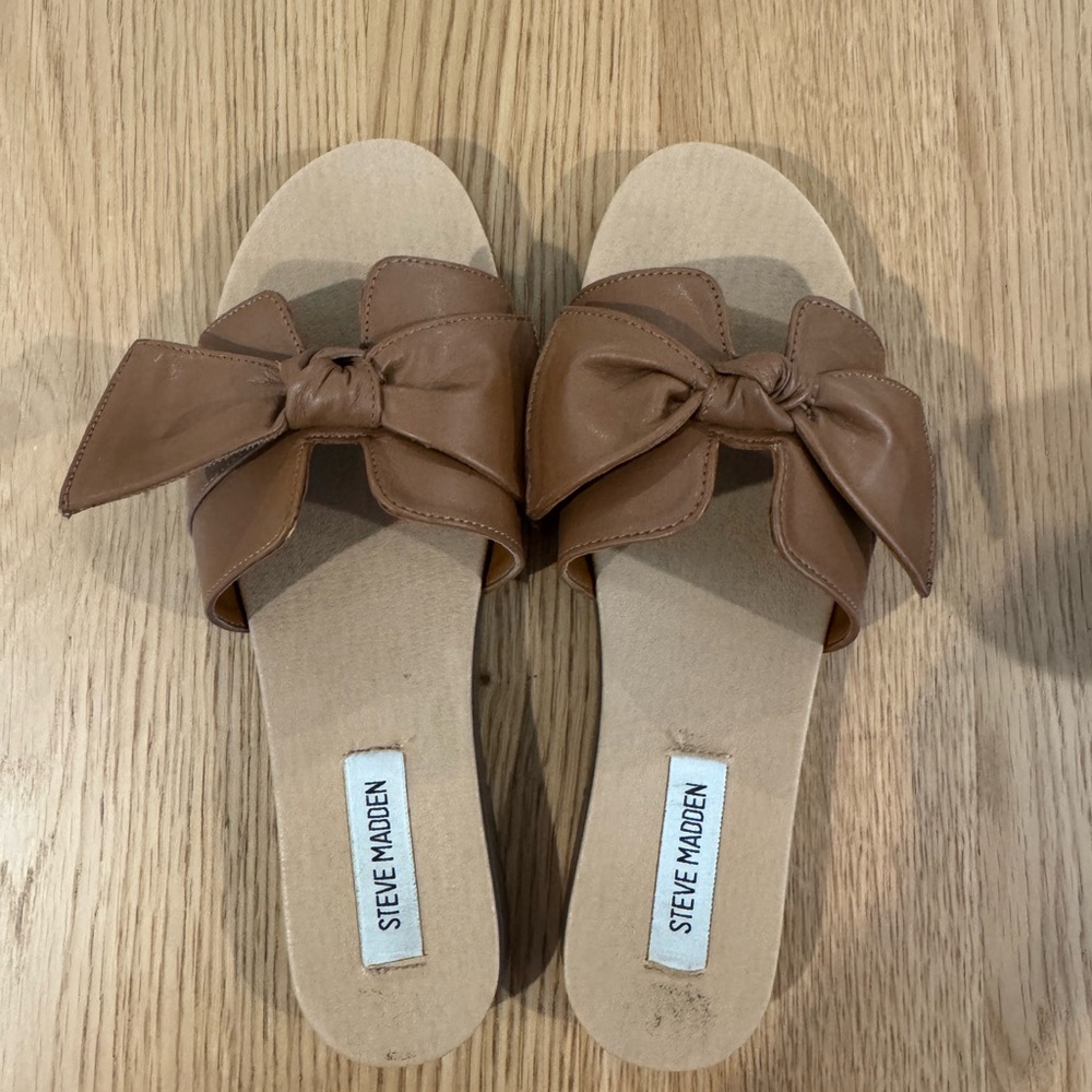 Steve Madden Tan Bow Slide Sandals